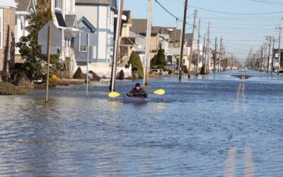 Many coastal homeowners lack flood insurance despite rising seas, report says